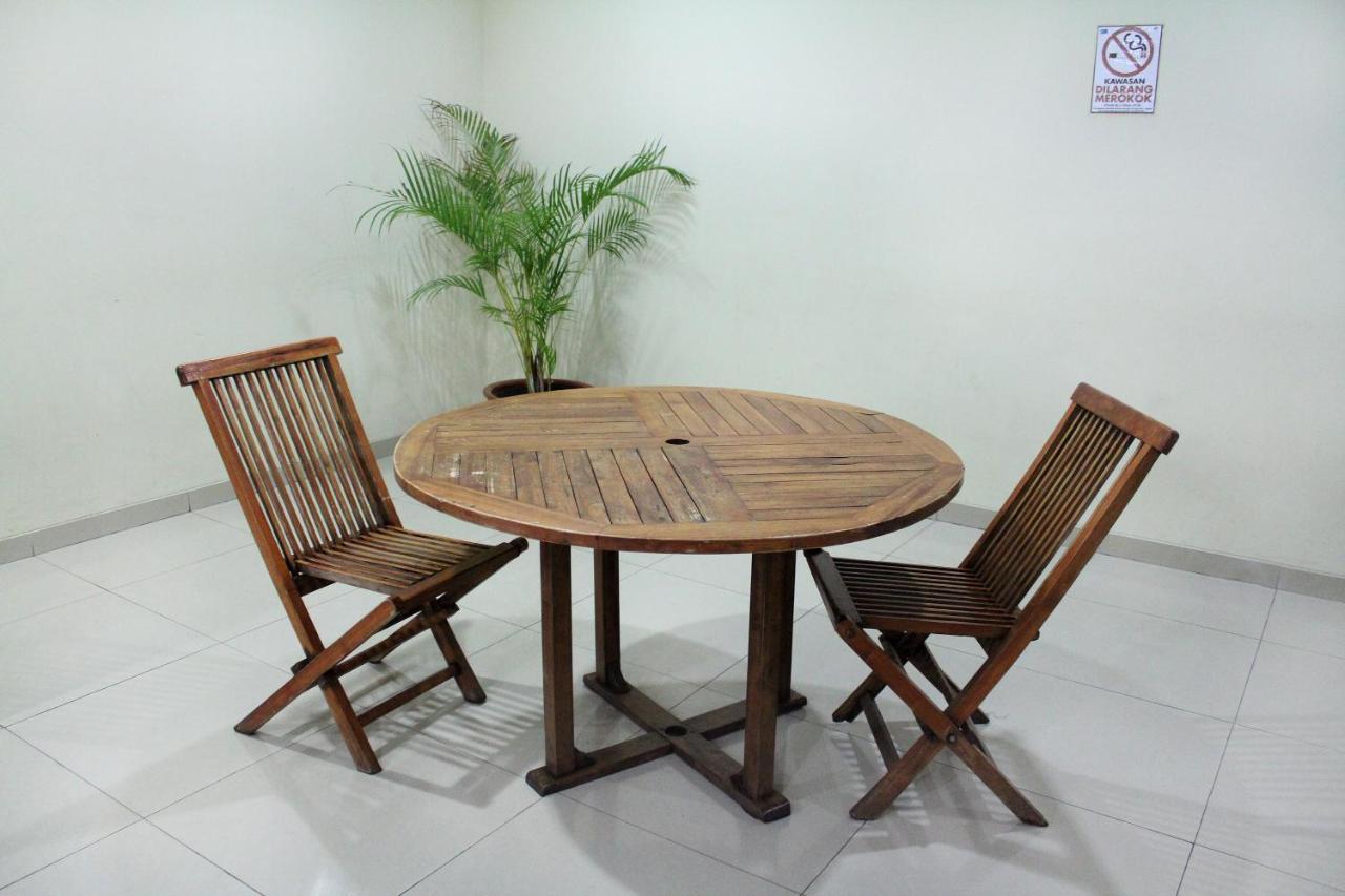 Oyo 266 Margonda Residence 5 Depok Eksteriør bilde